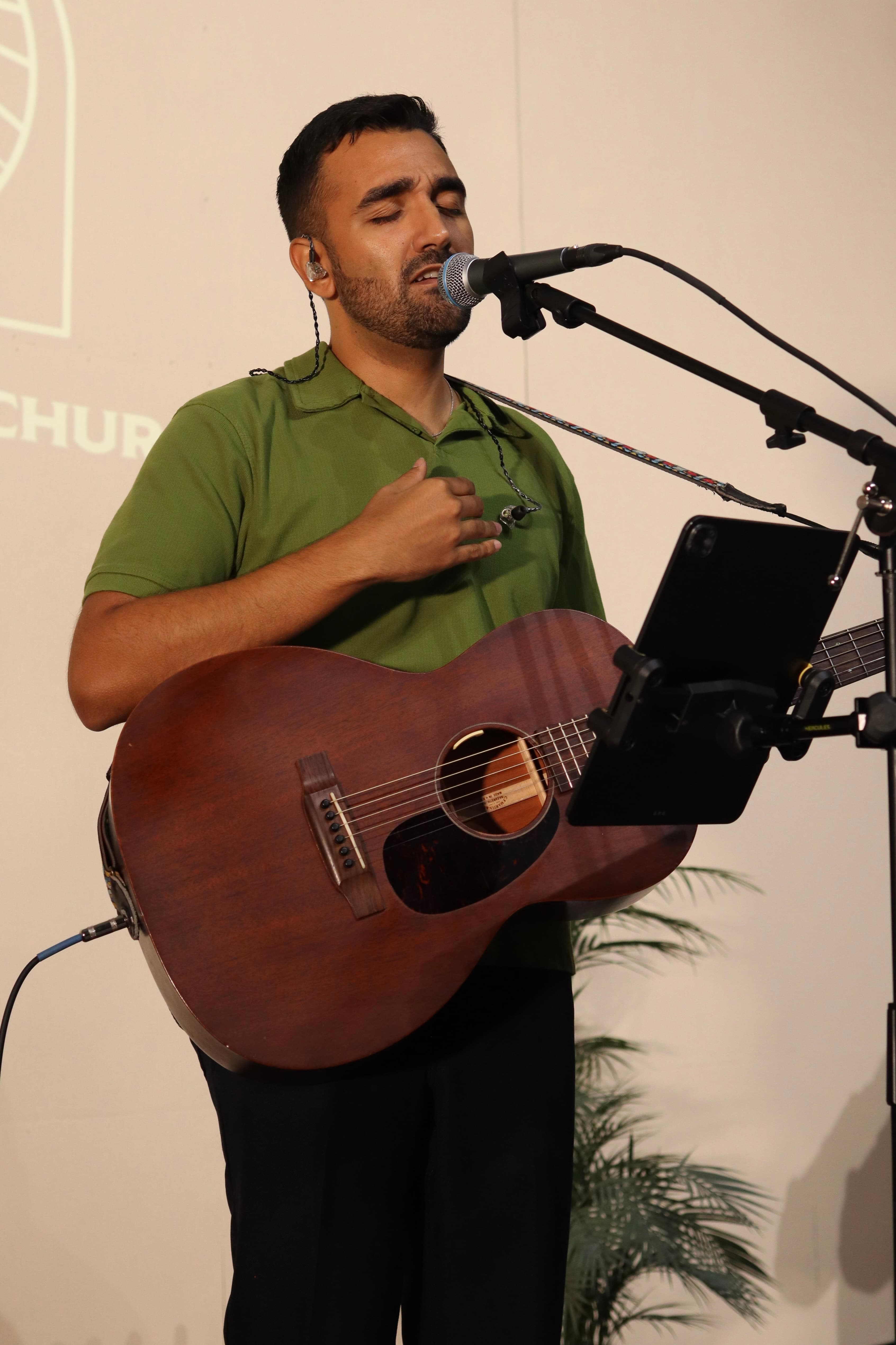 Pastor David Hermosillo